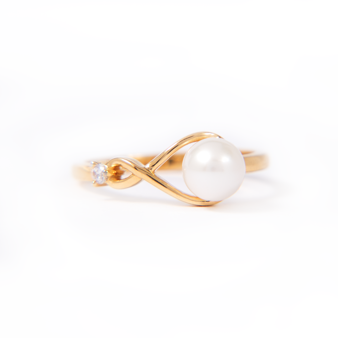 Irene pearl infinity ring