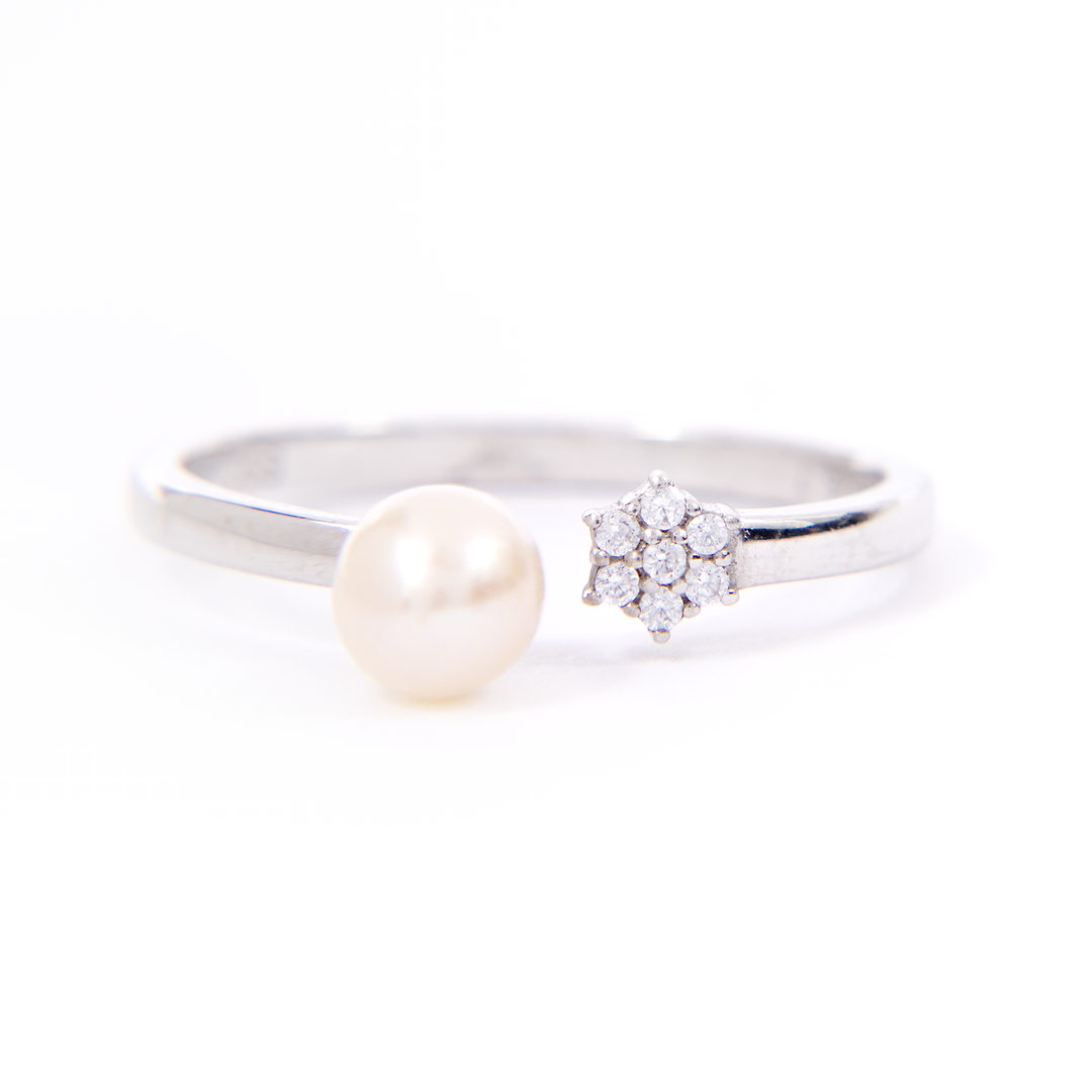 Emily pearl and snowflake ring
