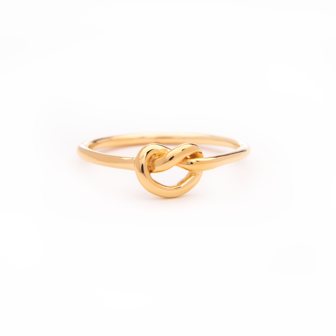 Lucia love knot ring