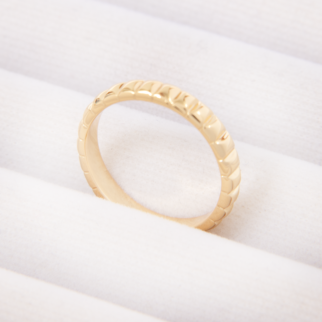 Eliza Thin Ridged Ring