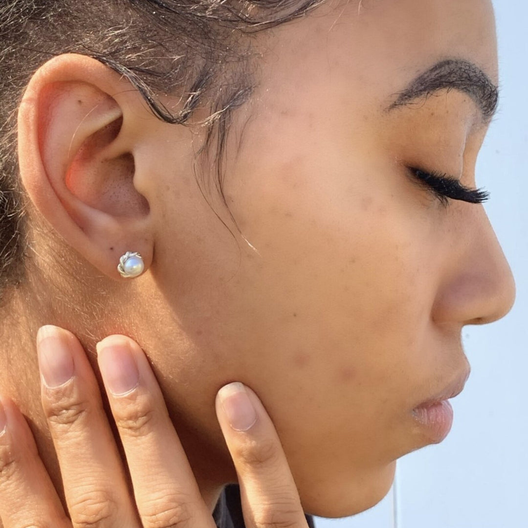Sydney Pearl Stud Earrings
